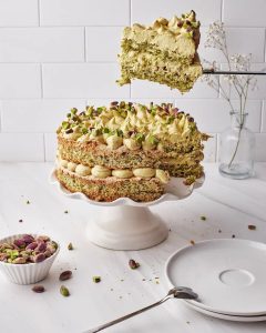 Some tasty desserts with pistachio