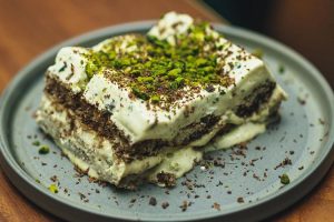 Some tasty desserts with pistachio